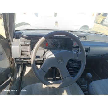 nissan sunny berlina (n13) del año 1991