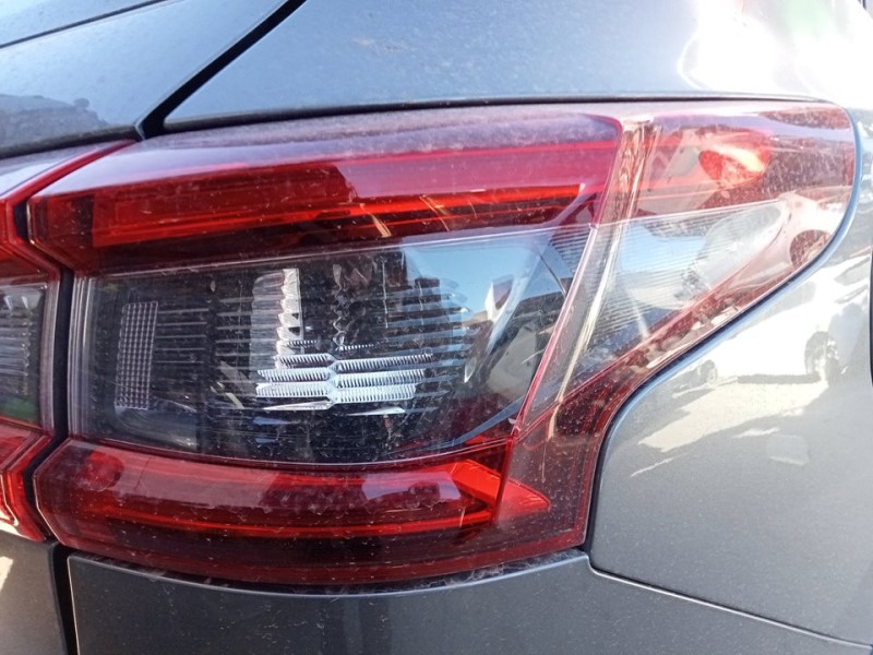 Recambio de piloto trasero derecho para nissan qashqai (j11) acenta referencia OEM IAM 26550HP00A  