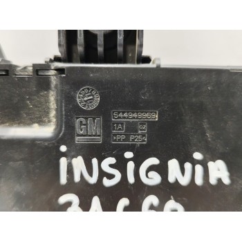 Recambio de caja reles / fusibles para opel insignia berlina cosmo referencia OEM IAM 13277321  