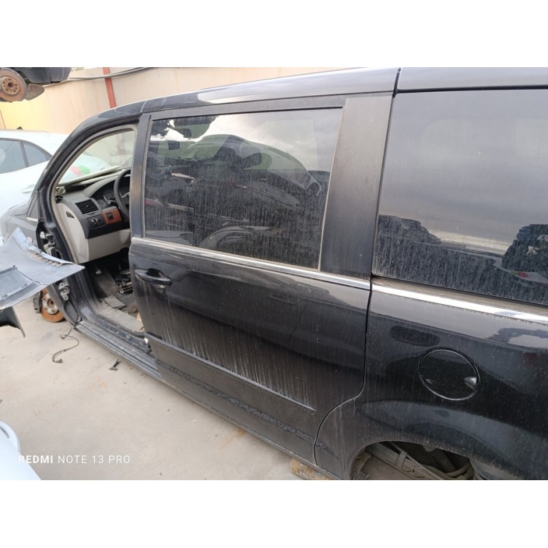 Recambio de puerta trasera izquierda para chrysler grand voyager lx referencia OEM IAM   