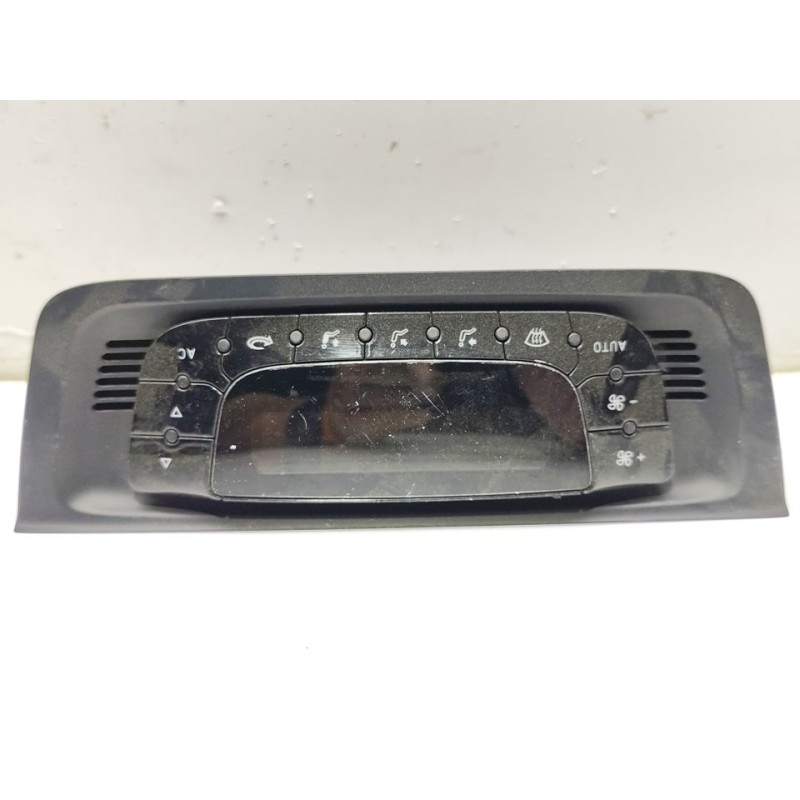 Recambio de mando climatizador para seat ibiza (6j5) sport referencia OEM IAM 6J0820043A  