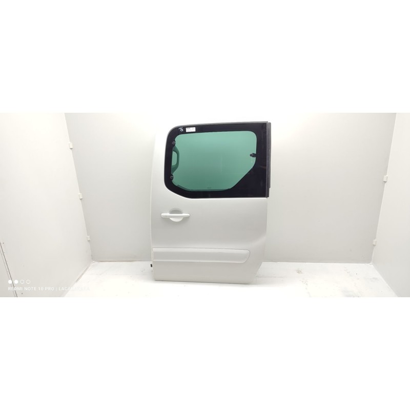 Recambio de puerta lateral corredera izquierda para peugeot partner kombi access referencia OEM IAM   