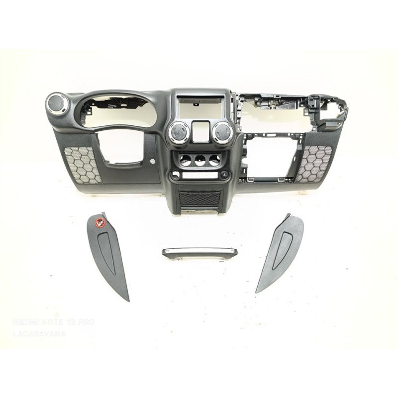 Recambio de salpicadero para jeep wrangler / wrangler unlimited sahara referencia OEM IAM 68232091AA  