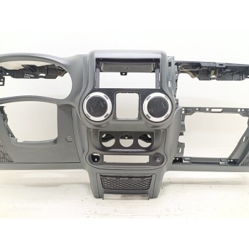 Recambio de salpicadero para jeep wrangler / wrangler unlimited sahara referencia OEM IAM 68232091AA  