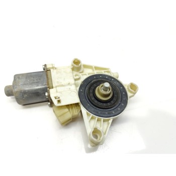 MOTOR ELEVALUNAS TRASERO DERECHO A2048200542 