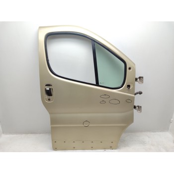 Recambio de puerta delantera derecha para opel vivaro combi 2.7t corto referencia OEM IAM 7751472215  
