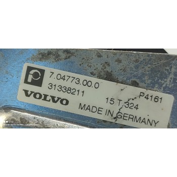 Recambio de bomba agua para volvo v40 básico referencia OEM IAM 31338211  