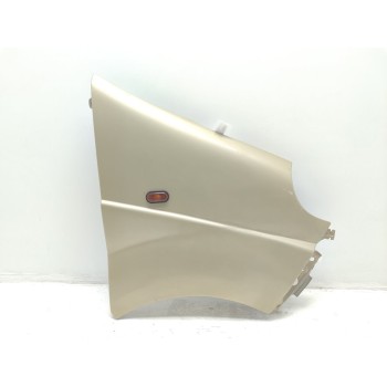 Recambio de aleta delantera derecha para opel vivaro combi 2.7t corto referencia OEM IAM 7782524467  