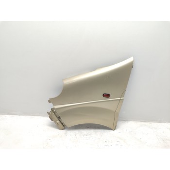 Recambio de aleta delantera izquierda para opel vivaro combi 2.7t corto referencia OEM IAM 7782524451  