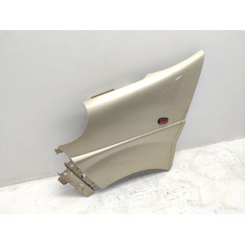 Recambio de aleta delantera izquierda para opel vivaro combi 2.7t corto referencia OEM IAM 7782524451  