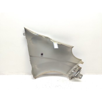 Recambio de aleta delantera izquierda para opel vivaro combi 2.7t corto referencia OEM IAM 7782524451  