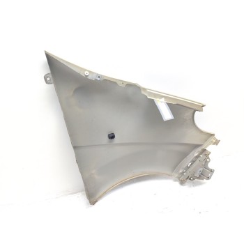 Recambio de aleta delantera izquierda para opel vivaro combi 2.7t corto referencia OEM IAM 7782524451  