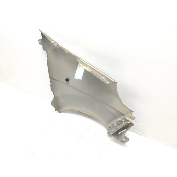 Recambio de aleta delantera izquierda para opel vivaro combi 2.7t corto referencia OEM IAM 7782524451  