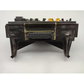 Recambio de caja reles / fusibles para jeep gr. cherokee (wh) 3.0 crd 65 aniversario referencia OEM IAM 04692087AB  