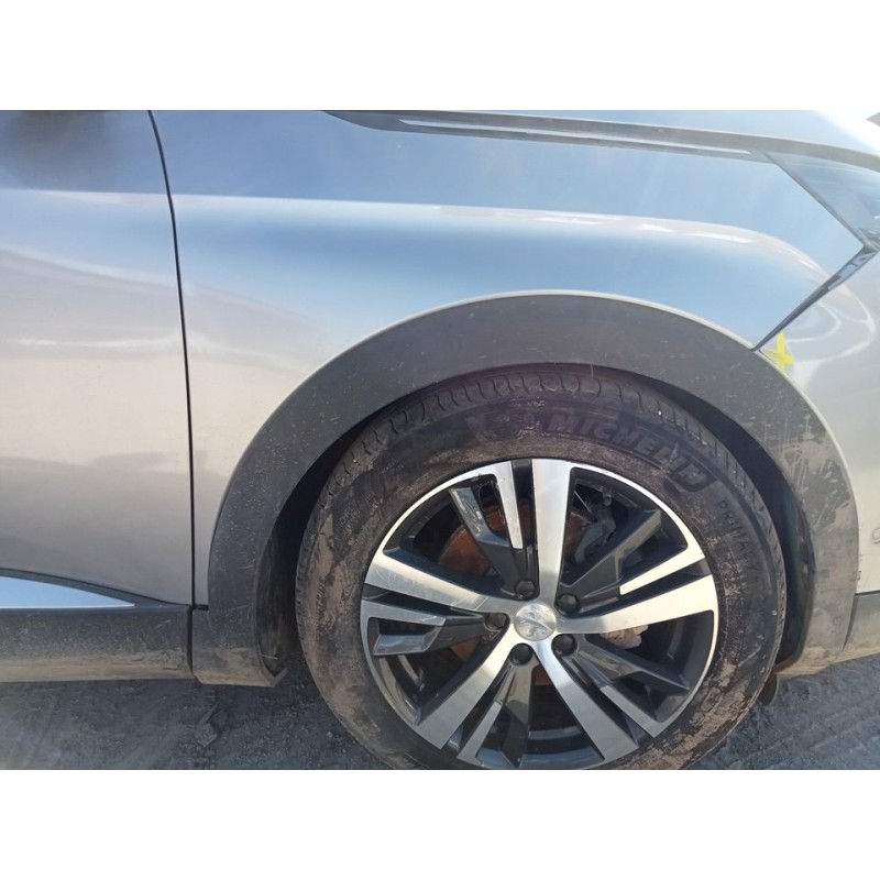 Recambio de aleta delantera derecha para peugeot 3008 allure referencia OEM IAM 9812305680  