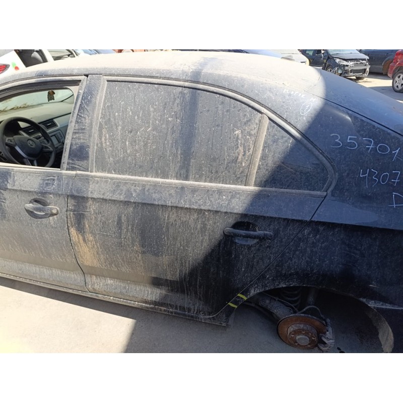 Recambio de puerta trasera izquierda para skoda rapid active referencia OEM IAM 5JA833051C  