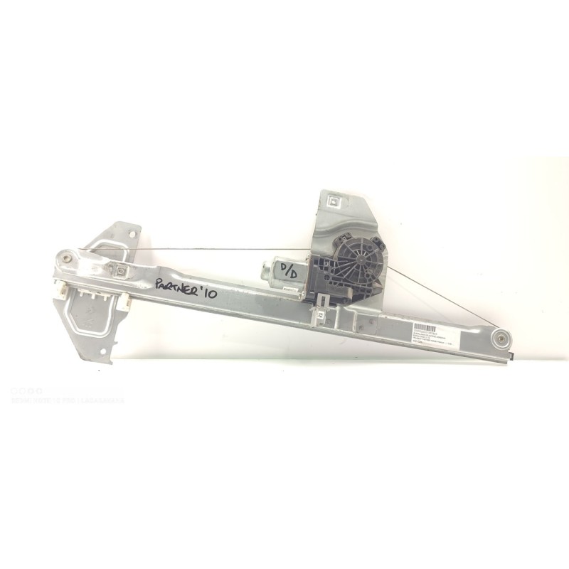 Recambio de elevalunas delantero derecho para peugeot partner kombi premium referencia OEM IAM 402102K  