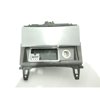 Recambio de cenicero para mercedes-benz clase c (w204) berlina c 220 cdi (204.008) referencia OEM IAM A2046800179  