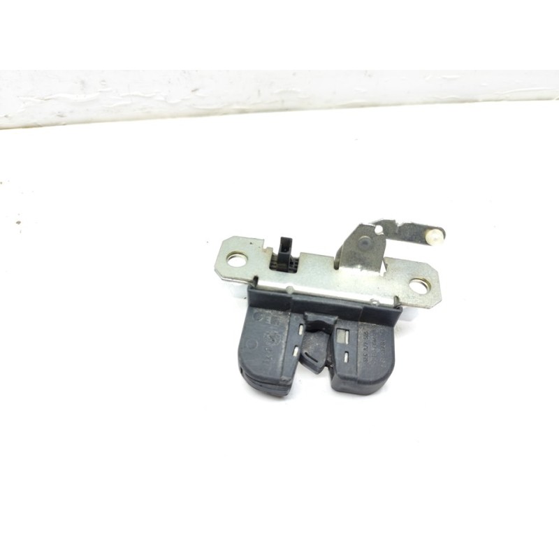 Recambio de cerradura maletero / porton para seat leon (1m1) signo referencia OEM IAM 6L6827505A  