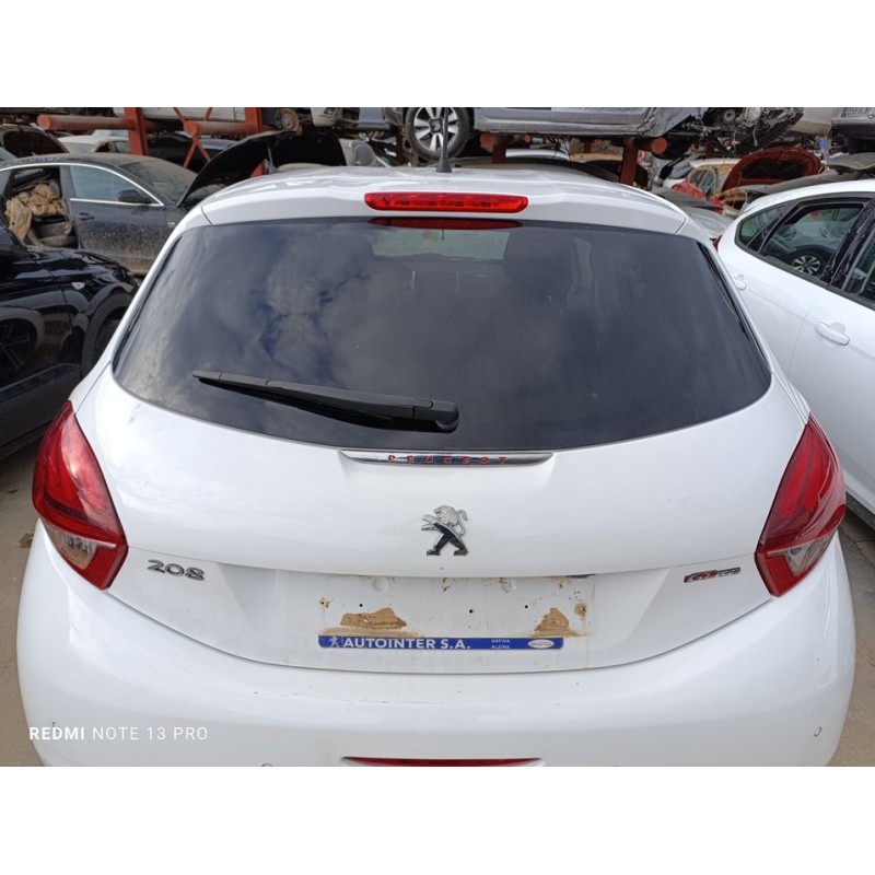 Recambio de porton trasero para peugeot 208 gt line referencia OEM IAM 9810681880  