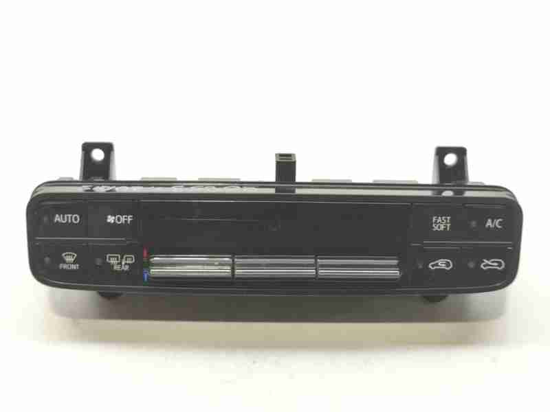 Recambio de mando climatizador para toyota auris hybrid active business plus referencia OEM IAM 5590002C60  