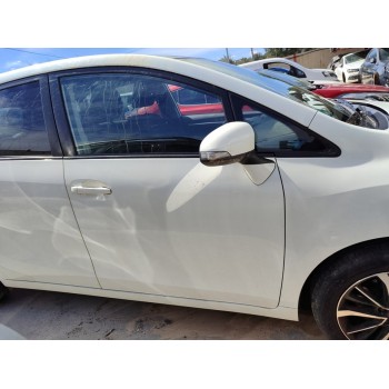 Recambio de puerta delantera derecha para toyota verso comfort referencia OEM IAM 670010F020  