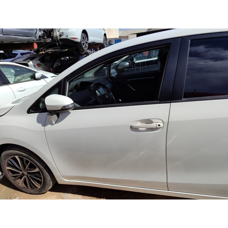 Recambio de puerta delantera izquierda para toyota verso comfort referencia OEM IAM 670020F020  