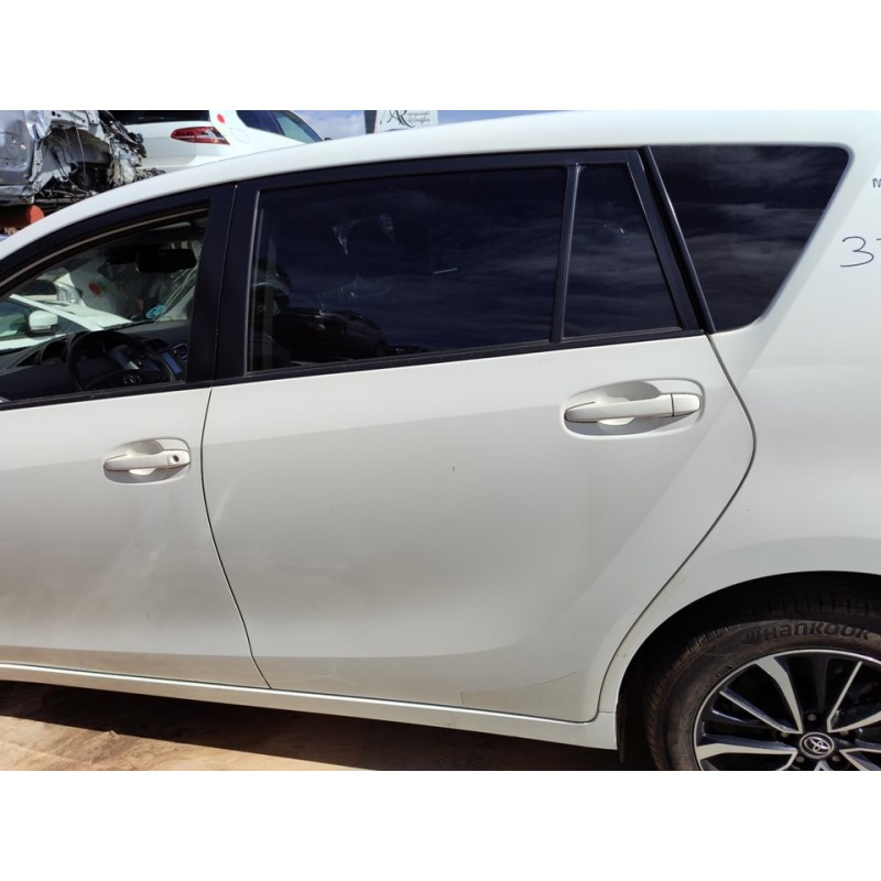 Recambio de puerta trasera izquierda para toyota verso comfort referencia OEM IAM 670040F020  