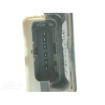 Recambio de cerradura puerta delantera derecha para peugeot partner kombi access referencia OEM IAM 828405  