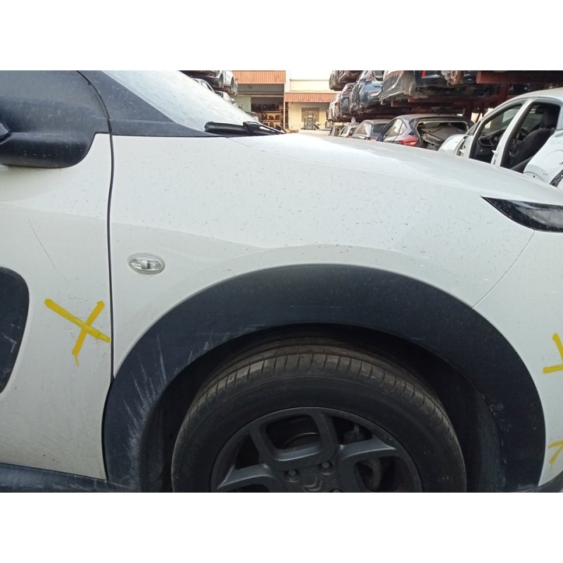 Recambio de aleta delantera derecha para citroën c4 cactus feel cool referencia OEM IAM 9801112080  