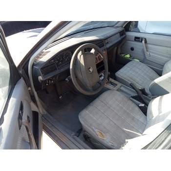 mercedes-benz clase c (w201) berlina del año 1989