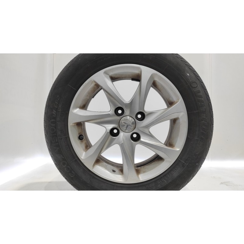 Recambio de llanta para peugeot 208 access referencia OEM IAM 9673773577  
