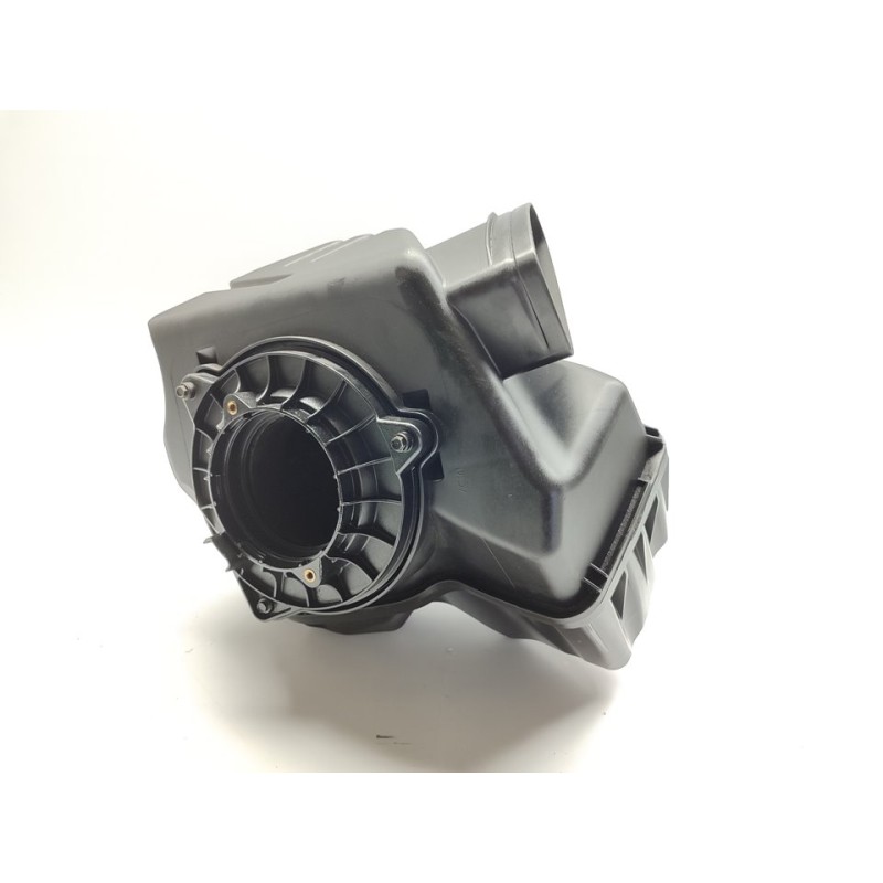 Recambio de caja filtro aire para maserati levante diesel referencia OEM IAM 670033791  