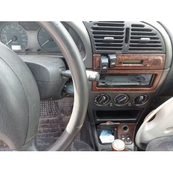 citroën xsara berlina del año 2000