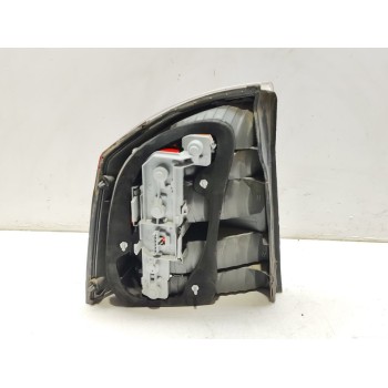 Recambio de piloto trasero derecho para opel vectra c berlina cosmo referencia OEM IAM 13157647  