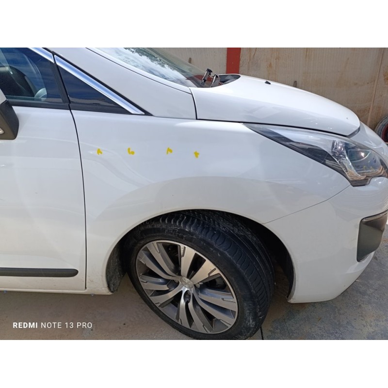 Recambio de aleta delantera derecha para peugeot 3008 active referencia OEM IAM 7841Z1  