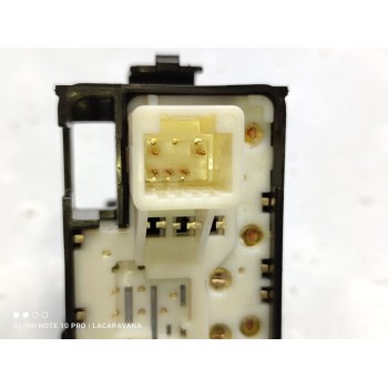 Recambio de mando elevalunas trasero derecho para toyota auris hybrid active referencia OEM IAM 8481002140  