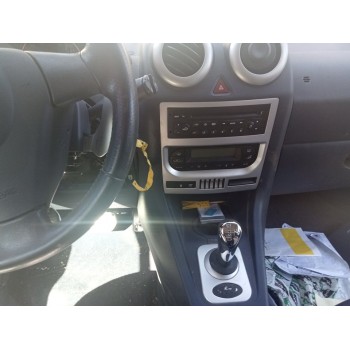 peugeot 1007 del año 2007