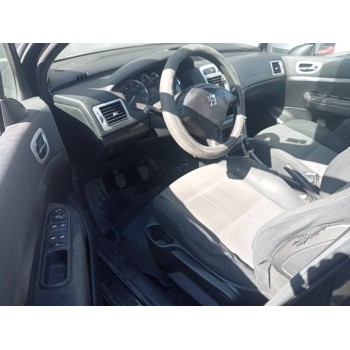 peugeot 307 berlina (s2) del año 2005