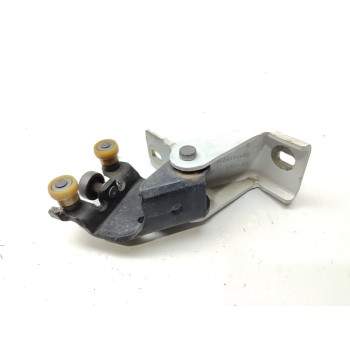 Recambio de soporte / guia puerta corredera para dacia dokker stepway referencia OEM IAM 824A65571R  