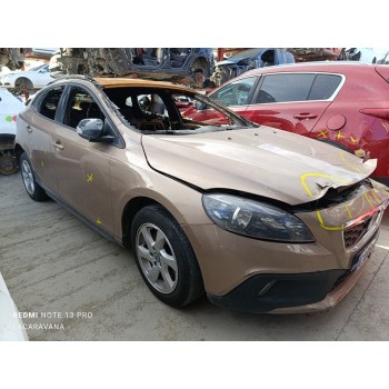 volvo v40 cross country del año 2014