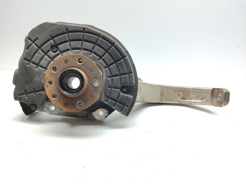 Recambio de mangueta delantera derecha para maserati levante diesel referencia OEM IAM 670032052  