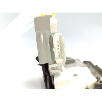 Recambio de cerradura puerta trasera izquierda para audi a4 berlina (8w2) básico referencia OEM IAM 8X0839015E  