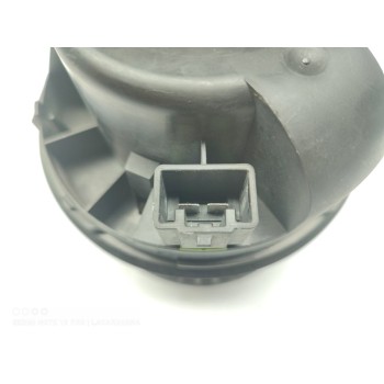 Recambio de ventilador calefaccion para ford kuga (cbs) titanium referencia OEM IAM AV6N18456AA  