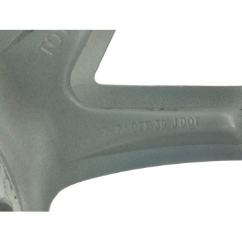 Recambio de llanta para toyota verso active referencia OEM IAM 426110F170  