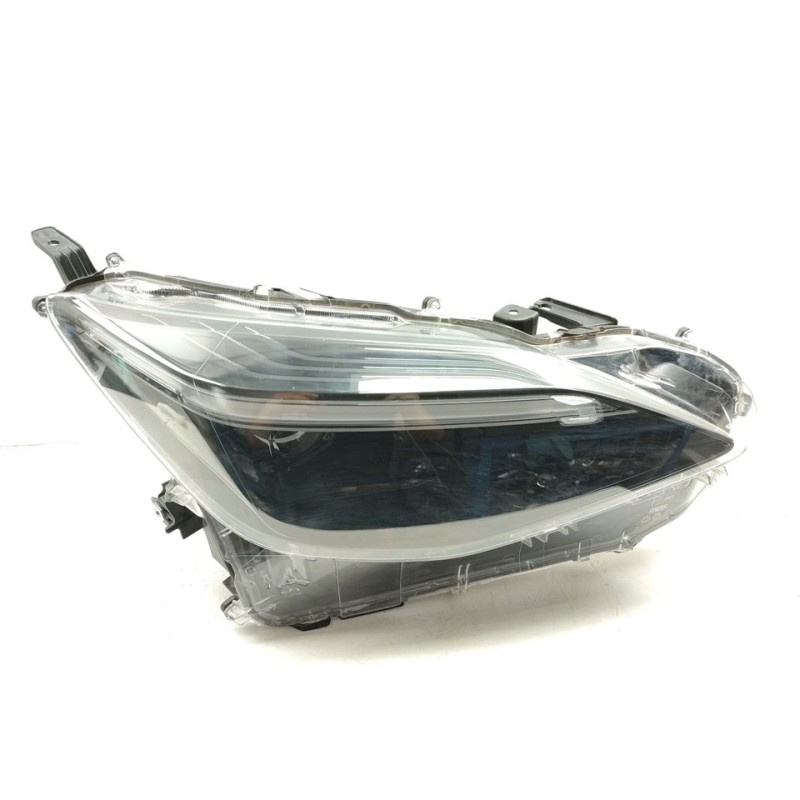 Recambio de faro derecho para toyota yaris cross hybrid 2wd active tech referencia OEM IAM 811100DP50  