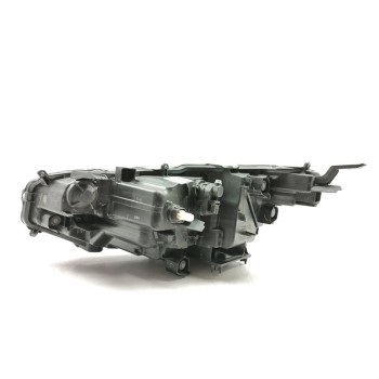 Recambio de faro derecho para toyota yaris cross hybrid 2wd active tech referencia OEM IAM 811100DP50  