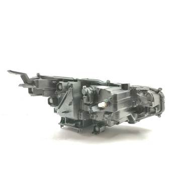 Recambio de faro izquierdo para toyota yaris cross hybrid 2wd active tech referencia OEM IAM 811500DP50  