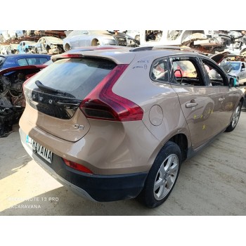 volvo v40 cross country del año 2014