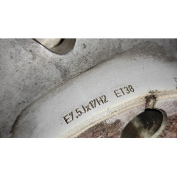 Recambio de juego llantas para audi a4 berlina (8w2) básico referencia OEM IAM 8W0601025C  